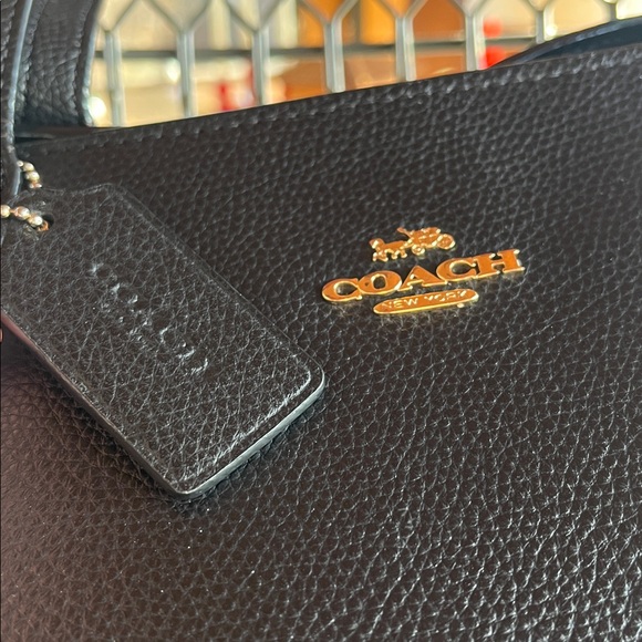 Coach Market Tote – Black Pebbled Leather w/ Deep Purple Interior - Picture 5 of 17